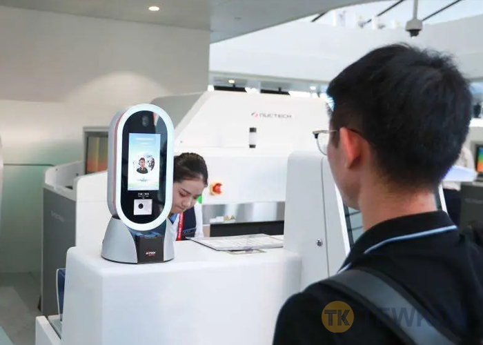 工业一体机在出行人脸识别安检的解决方案.jpg 工业一体机在出行人脸识别安检的解决方案.jpg